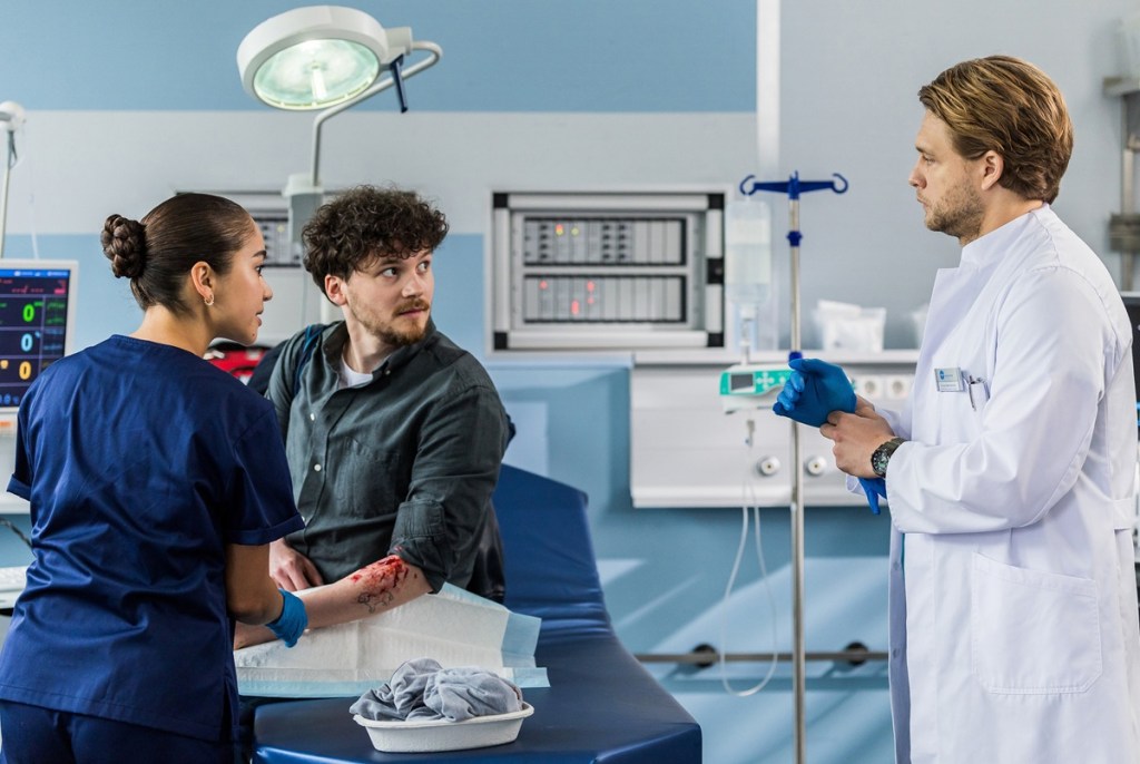 Serienliebling kehrt zurück zu „In aller Freundschaft – die jungen ...