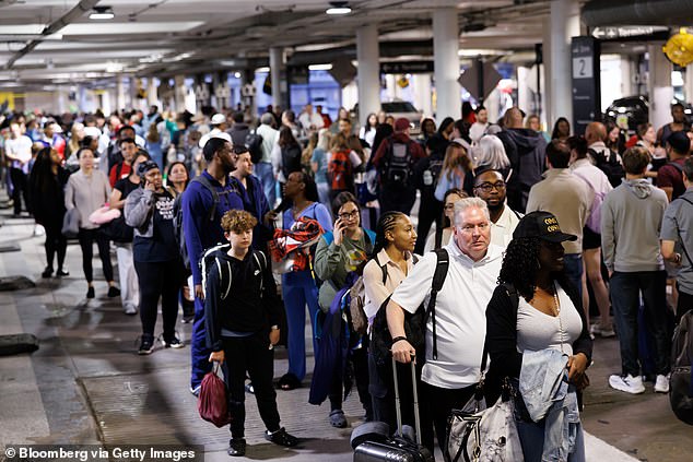 Travellers face longest wait time in history at US airports with queues ...