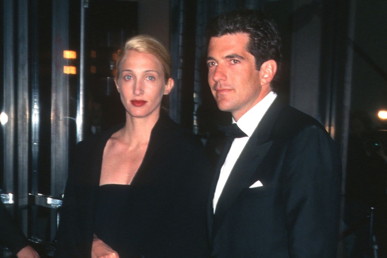Bessette and JFK Jr. in New York in 1998 Credit: Ron Galella Collection via Getty