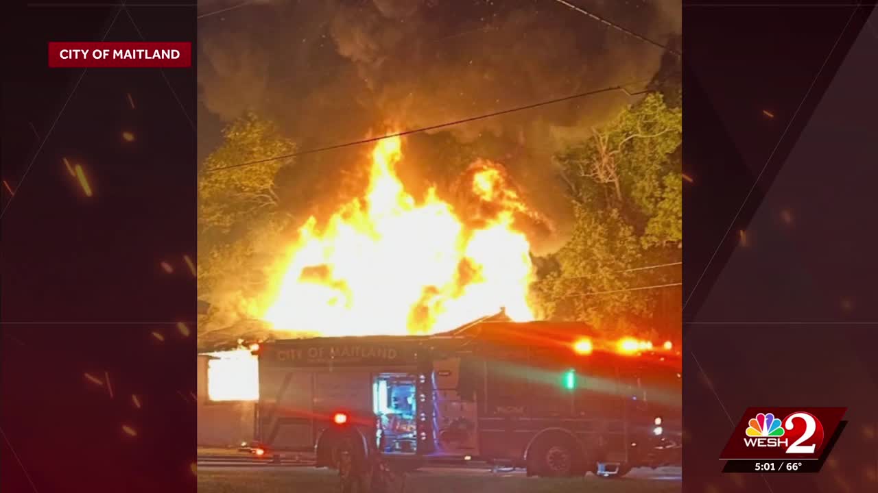2 residents escape Orange County house fire before roof collapses