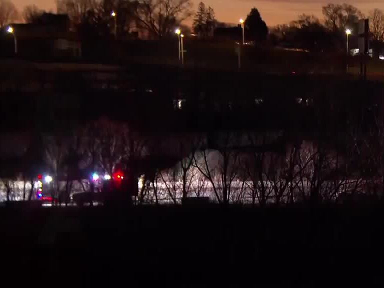 OFD crews respond to South Omaha building fire