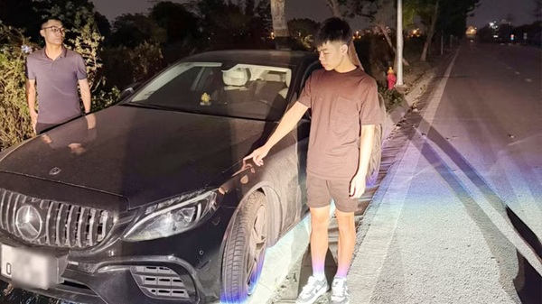 Công an phường Phú Diễn bắt được thủ phạm trộm ô tô Mercedes sau 1 ngày