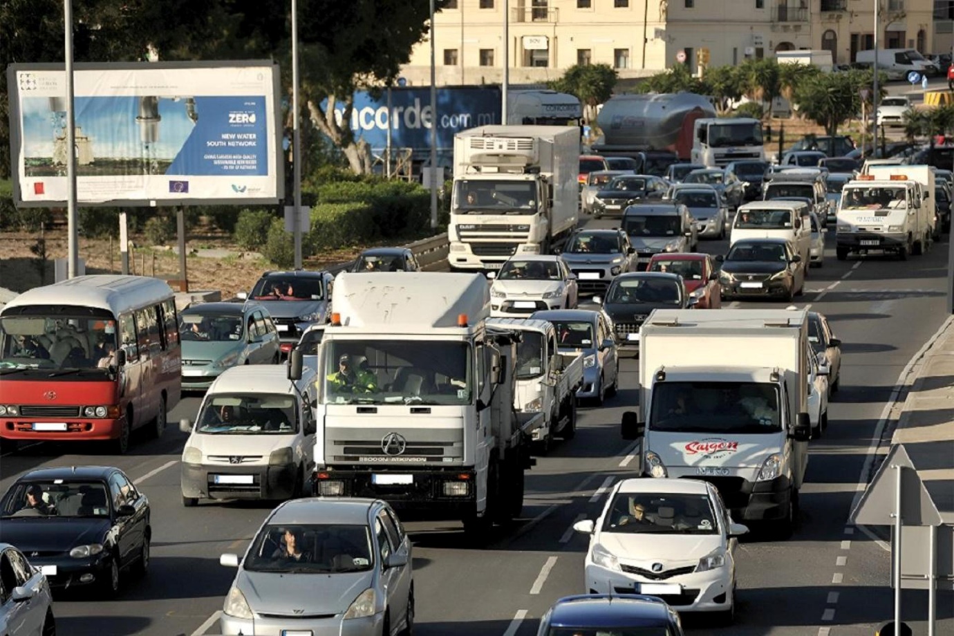 Malta trả tiền cho người dân tự nguyện nộp lại bằng lái xe