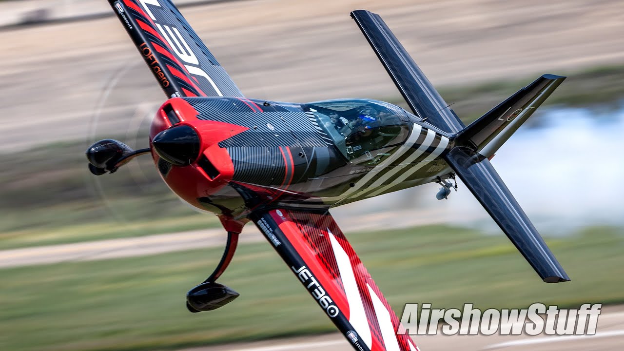 Watch this aircraft pull 10G maneuvers - 