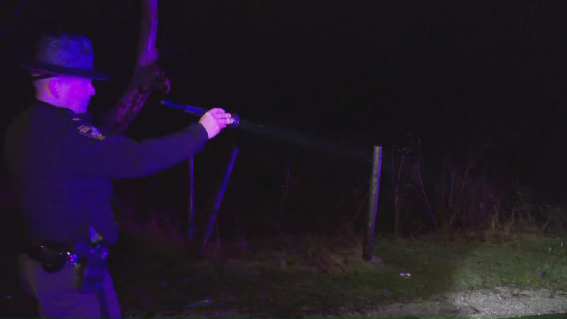 4 dead after car crashes into pond near Tiffin