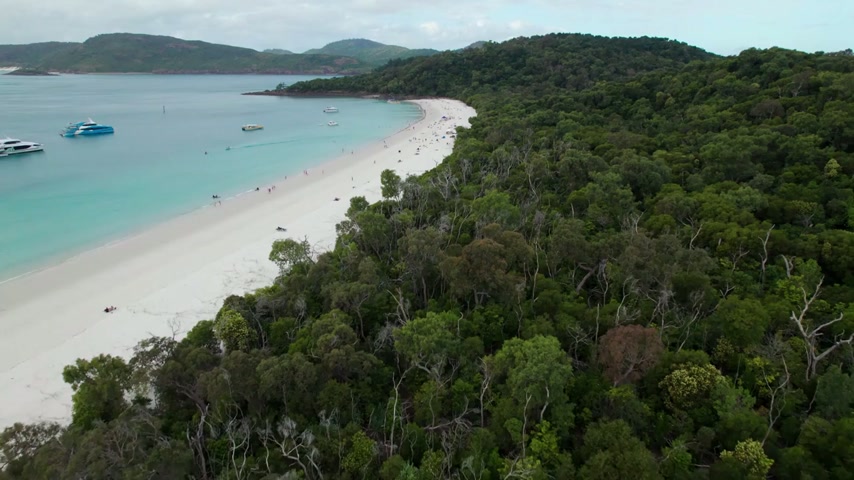 Whitehaven Beach, Australia: Drone views of stunning Whitsunday Island