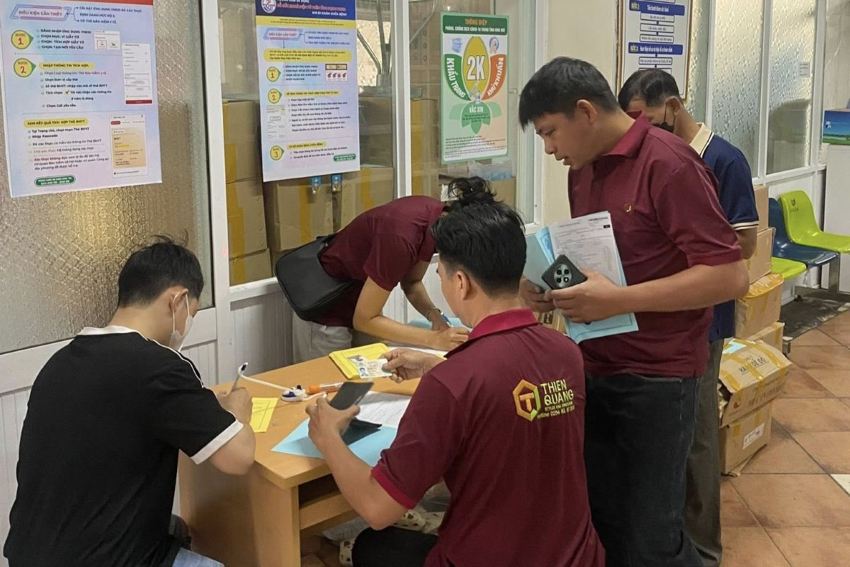 Khám sức khỏe định kỳ cho đoàn viên, người lao động