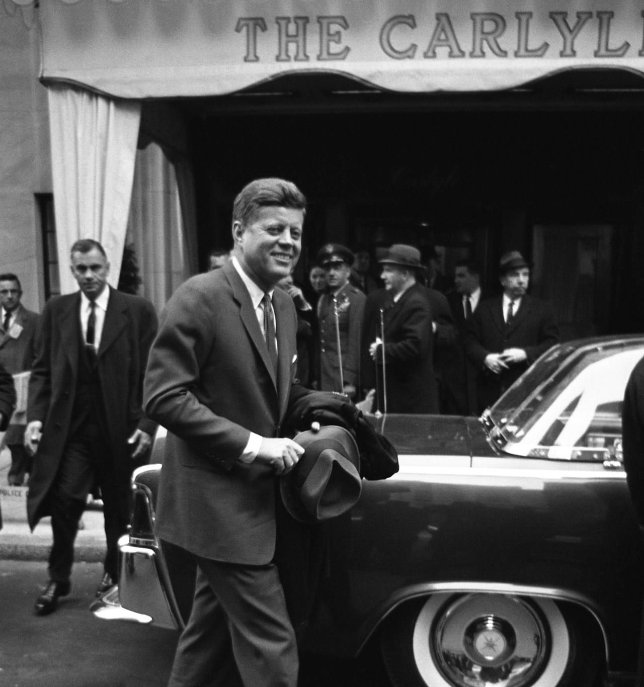 Barry Diller pays $11 million for John F Kennedy's favorite New York penthouse