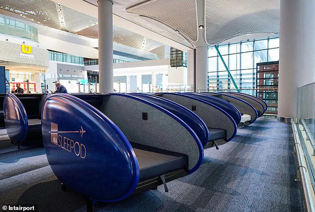 Traveller reveals what it's like to bed down in £17-a-night airport ...