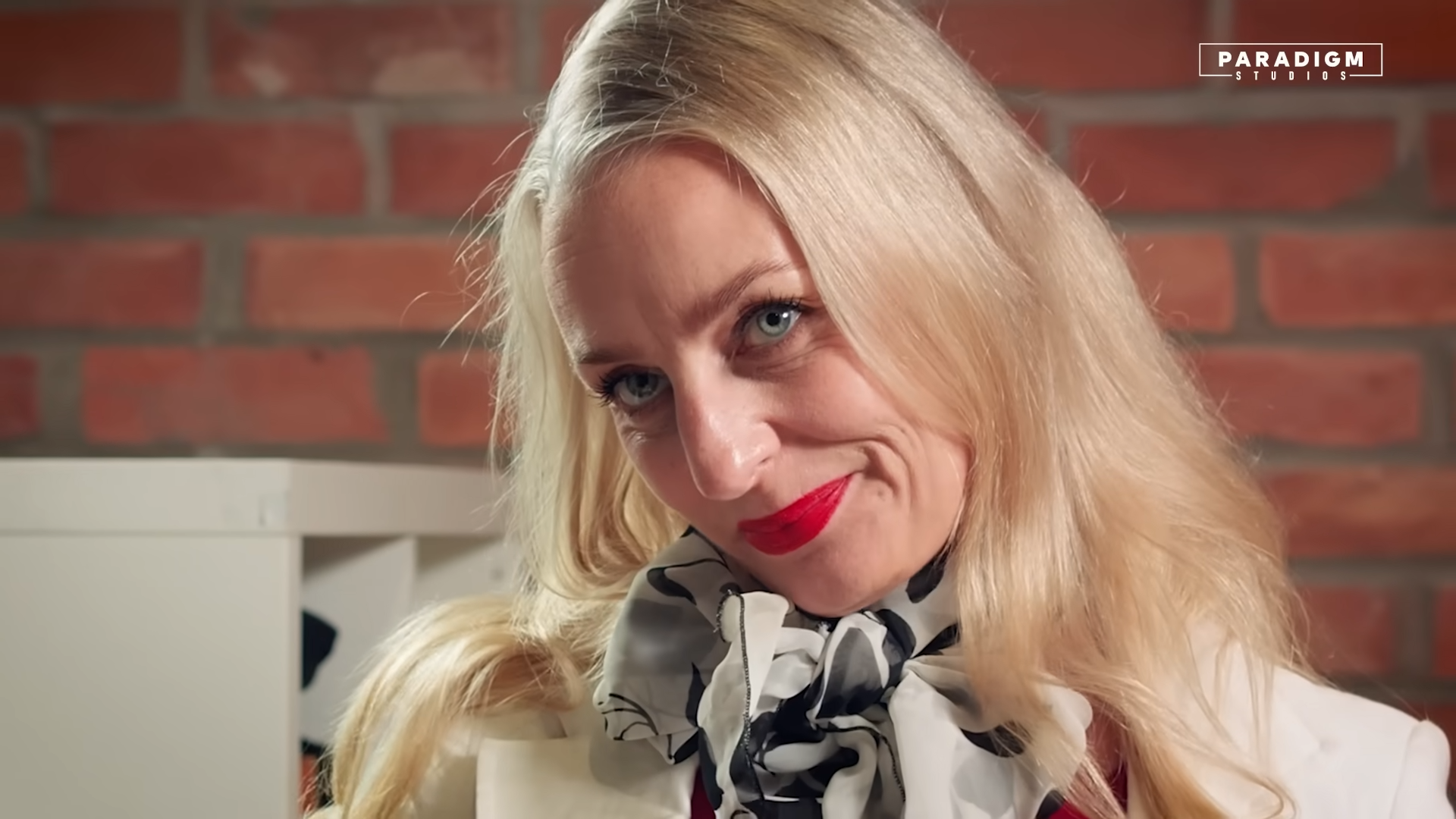 Rich Karen humiliates the wrong person in public - then regrets it