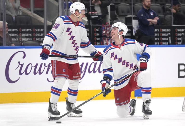 Rangers focused on developing younger players in game vs. Blackhawks