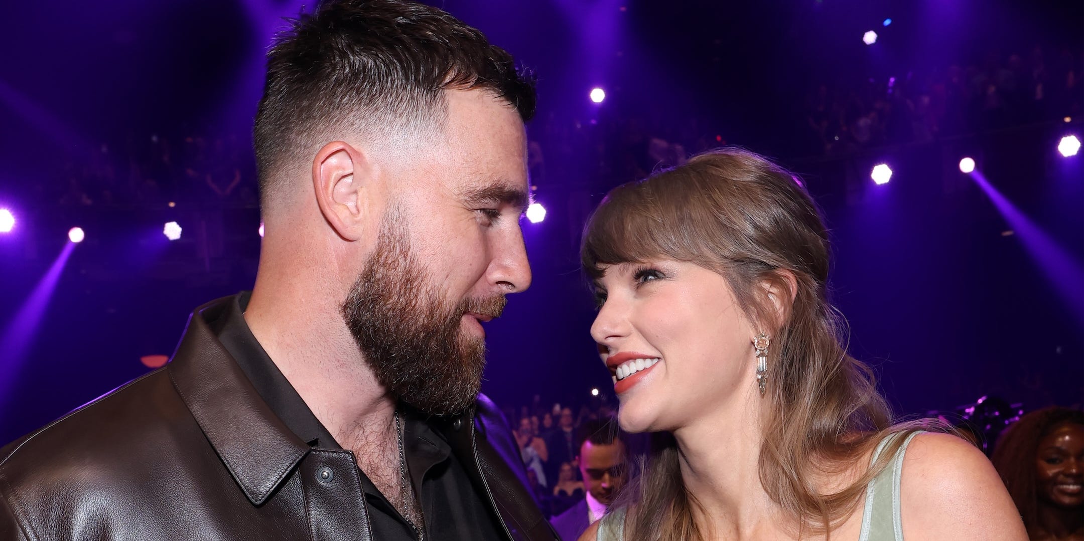 All the sweetest photos of Taylor Swift and Travis Kelce’s award-show debut<br>