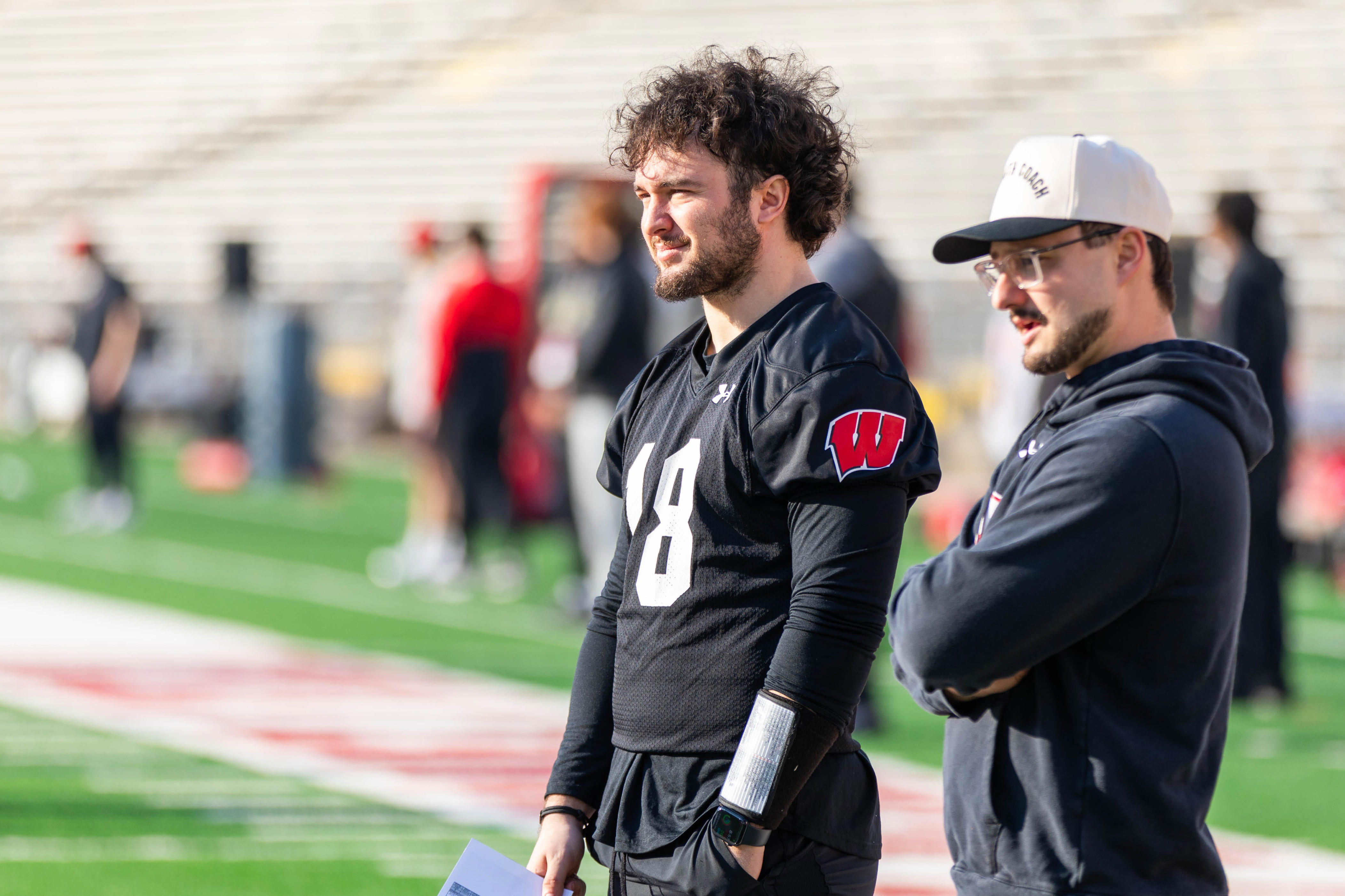Wisconsin adds reserve quarterback Danny O'Neil to availability report