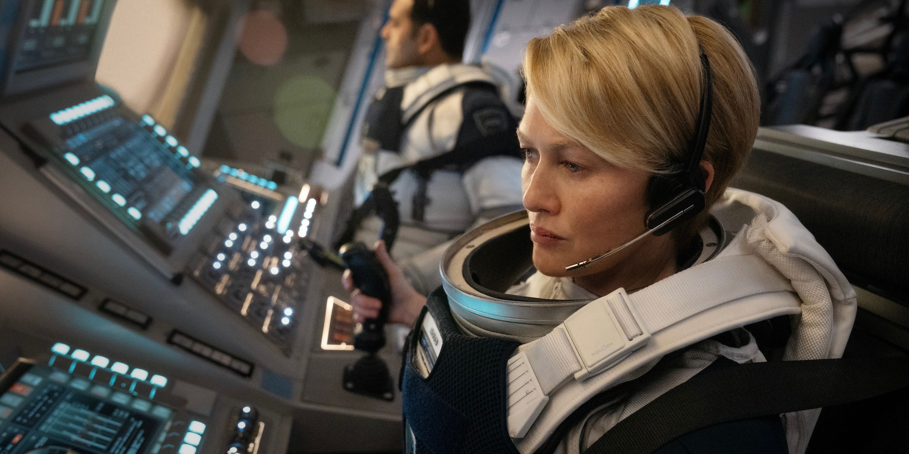 For All Mankind Showrunners Finally Answers The Alien Question