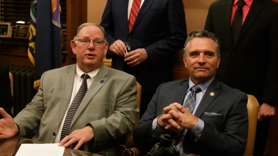 Kansas lawmakers override veto on health insurance ministries tax break ...