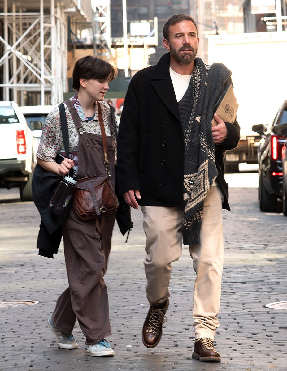 Fin Affleck’s relaxed, vintage style steals the spotlight during NYC ...