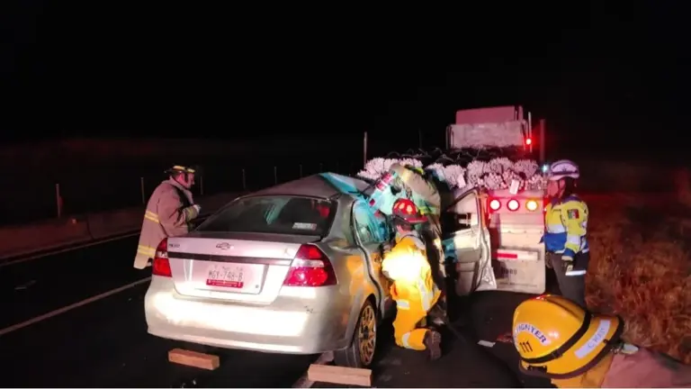 Choque deja una persona sin vida y cuatro heridos en autopista Lagos de ...