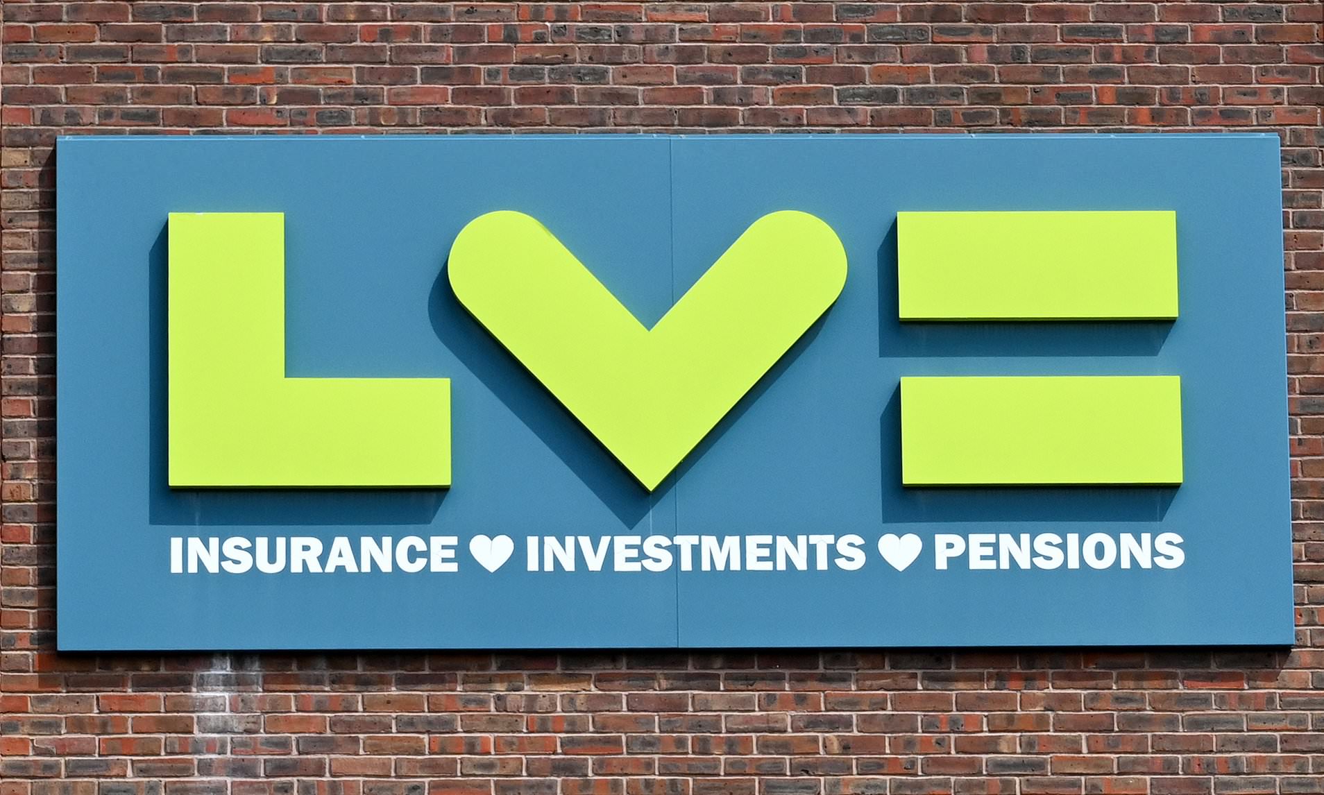 LV to hand 250,000 members £100m bonus