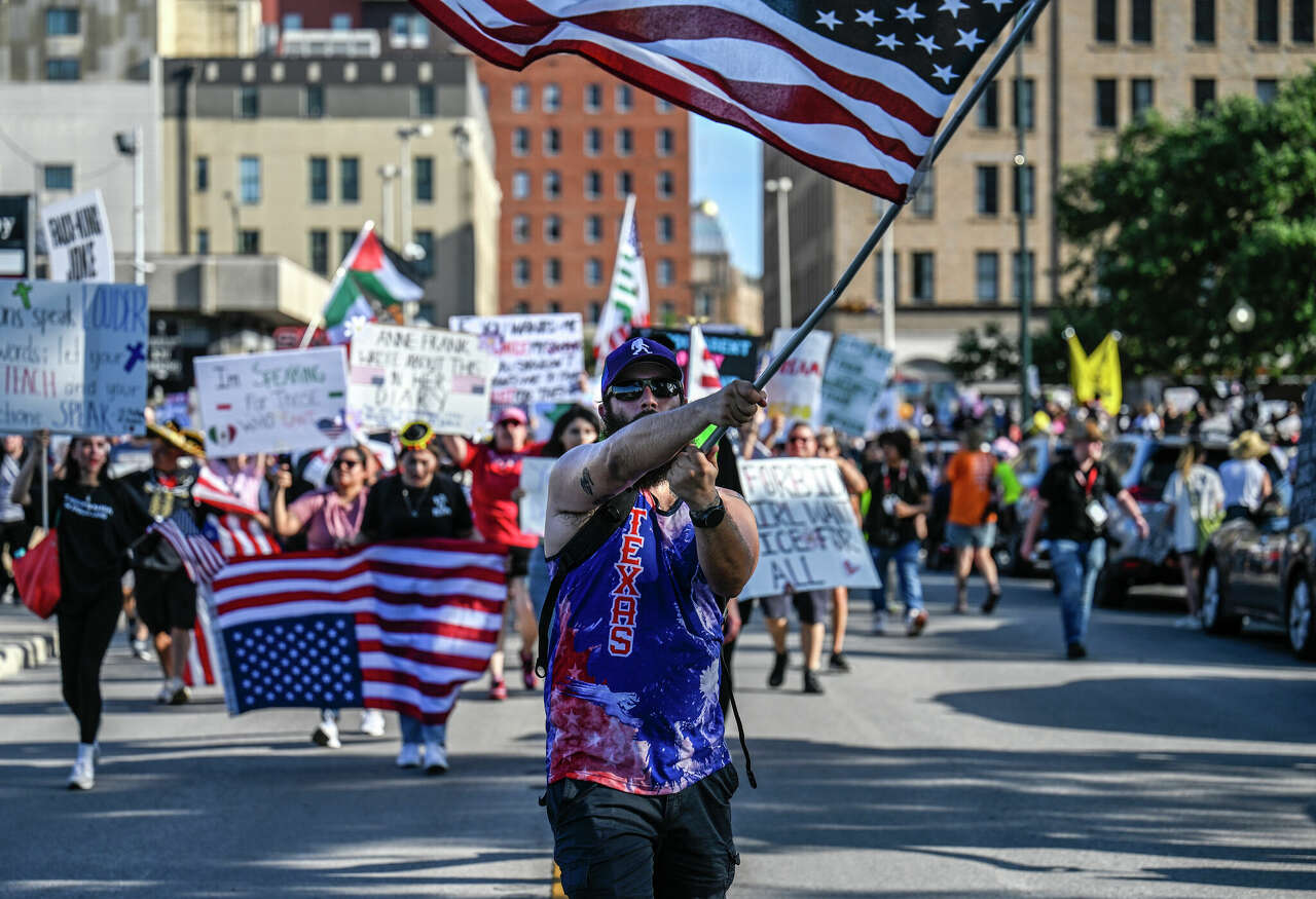 San Antonio's next 'No Kings' protest Saturday one of dozens across Texas