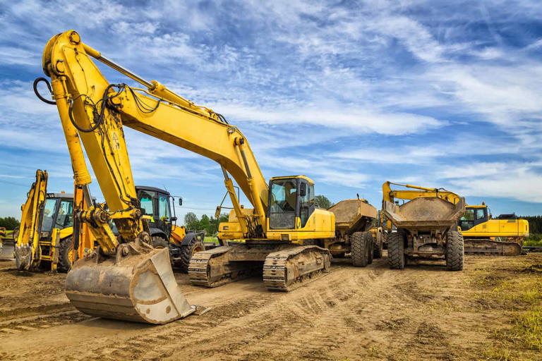 Canada’s infrastructure boom: 3 TSX stocks I’d buy now