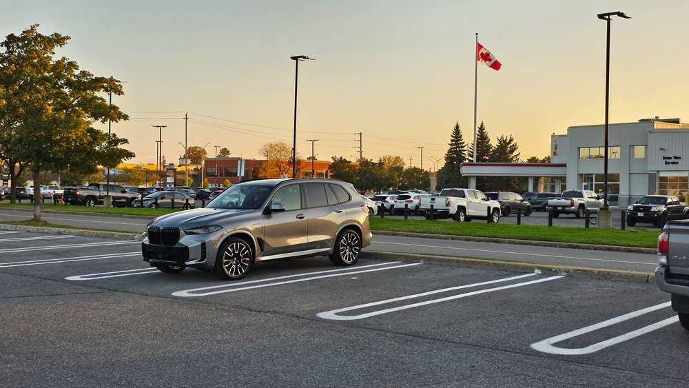 Canadian fleet giant signs major Waymo deal to help scale driverless taxis