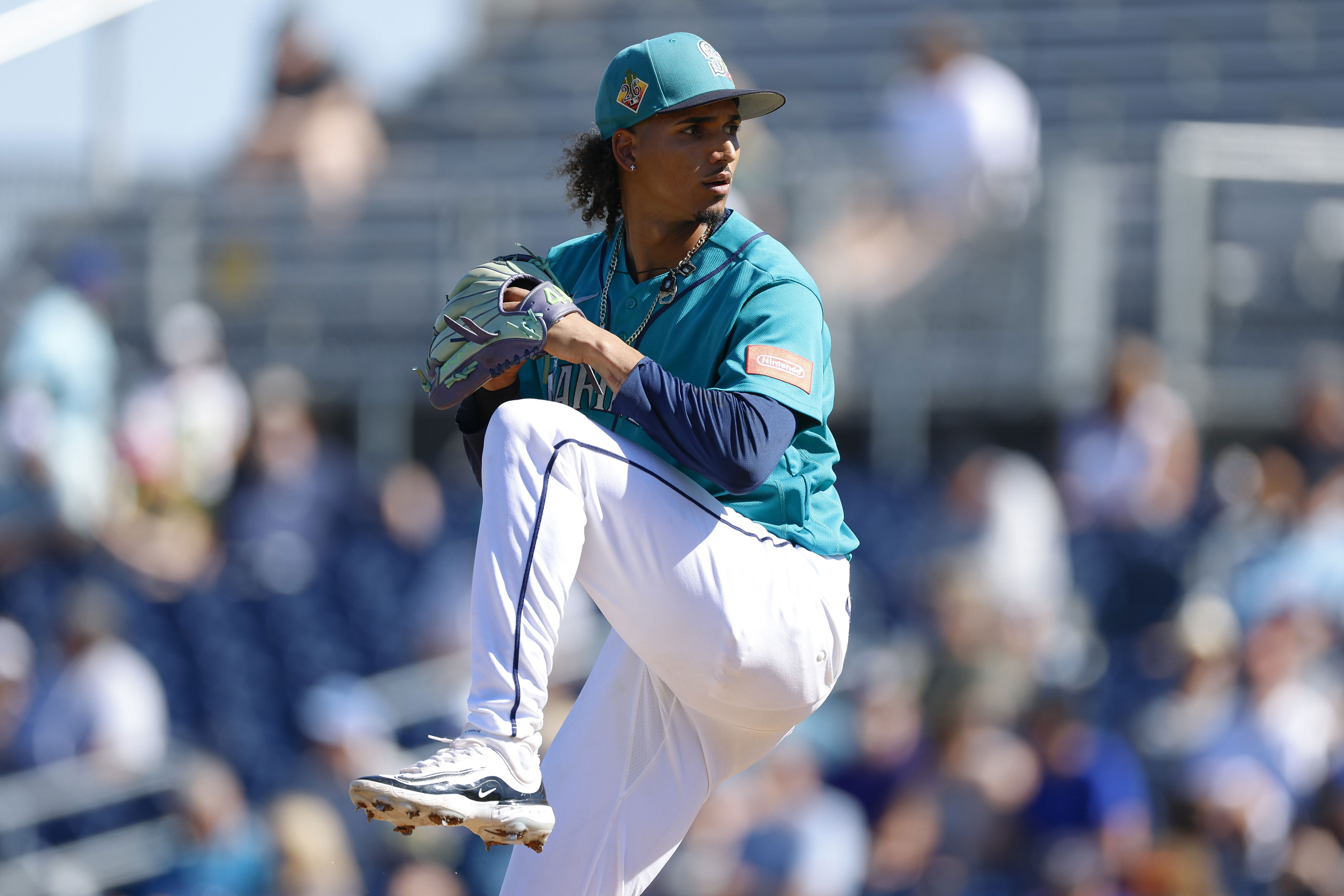 Mariners place RHP Carlos Vargas on IL; recall RHP Cole Wilcox from Tacoma
