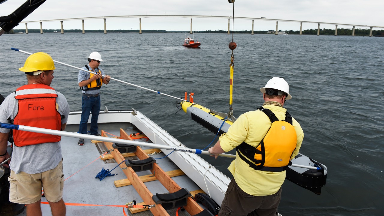 US Navy taps torpedo tubes to launch and recover underwater drones