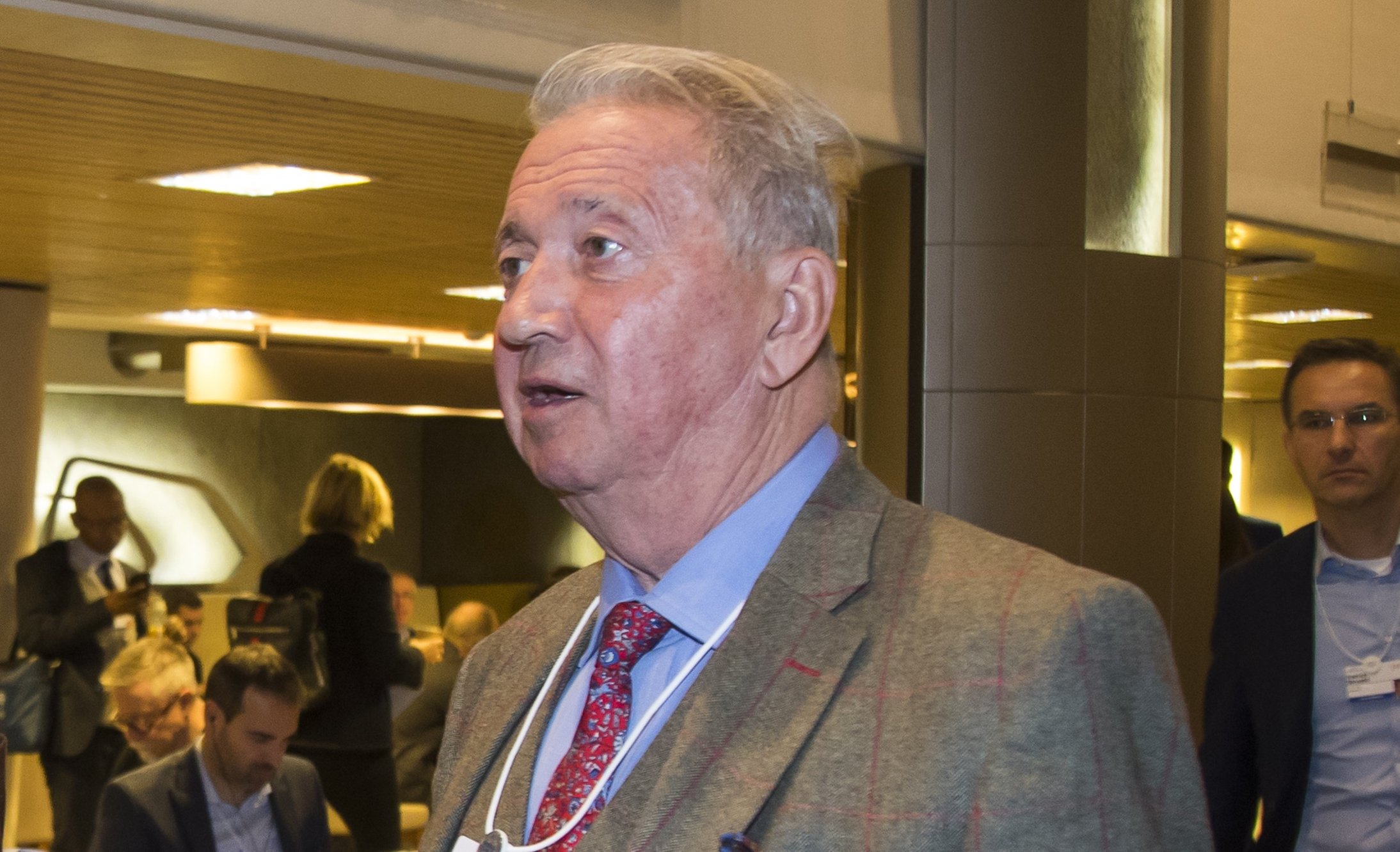 Terje Rød–Larsen har forlatt Norge