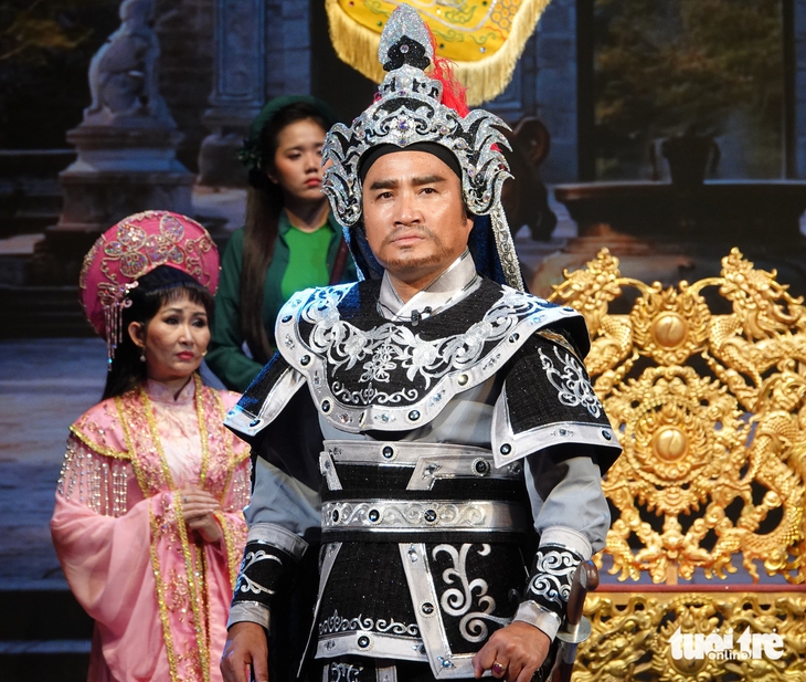 Hoàng Nhất tái ngộ khán giả trong Thái hậu Dương Vân Nga