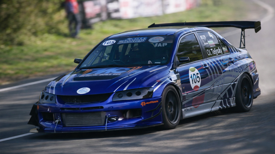 How loud are modified EVO engines at 9000 RPM full throttle?