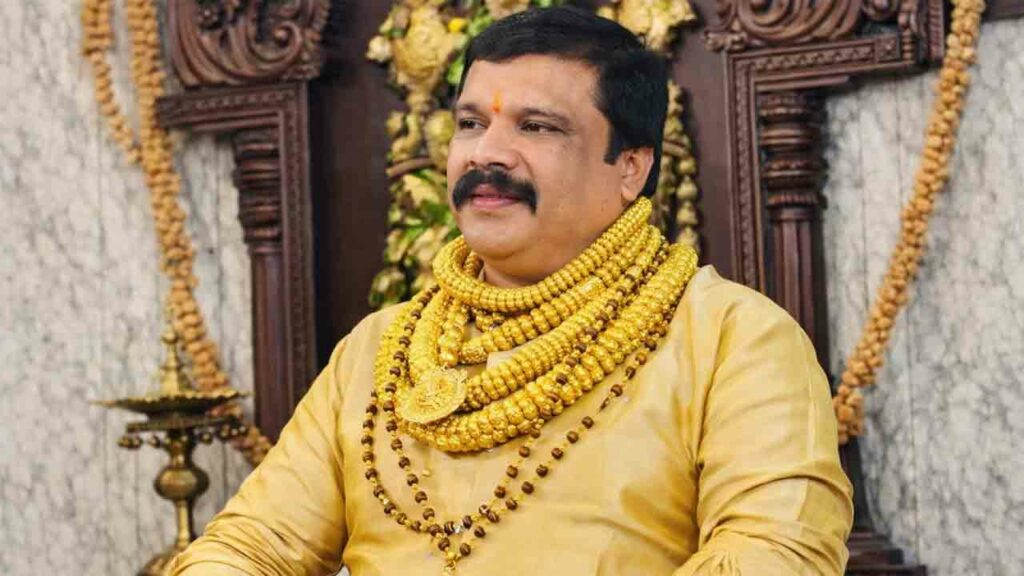 Konda Vijay Kumar | ఒంటిపై భారీగా బంగారం.. ఐటీశాఖ అదుపులో తెలంగాణ హాకీ ...