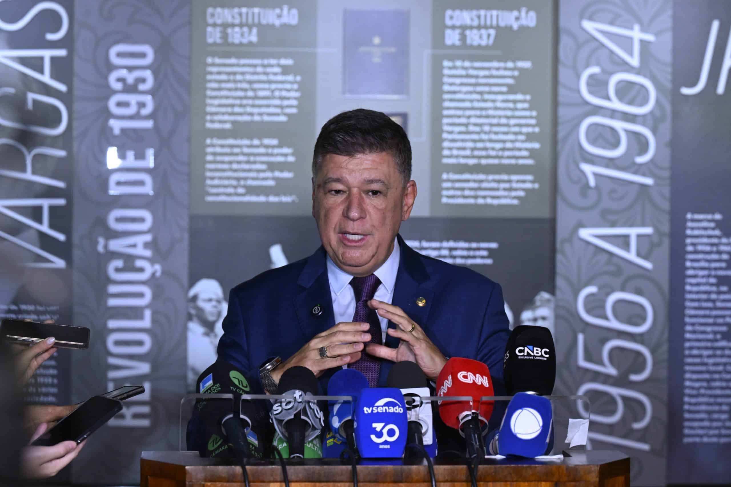 CPMI do INSS: senador Carlos Viana quer barrar relatório alternativo
