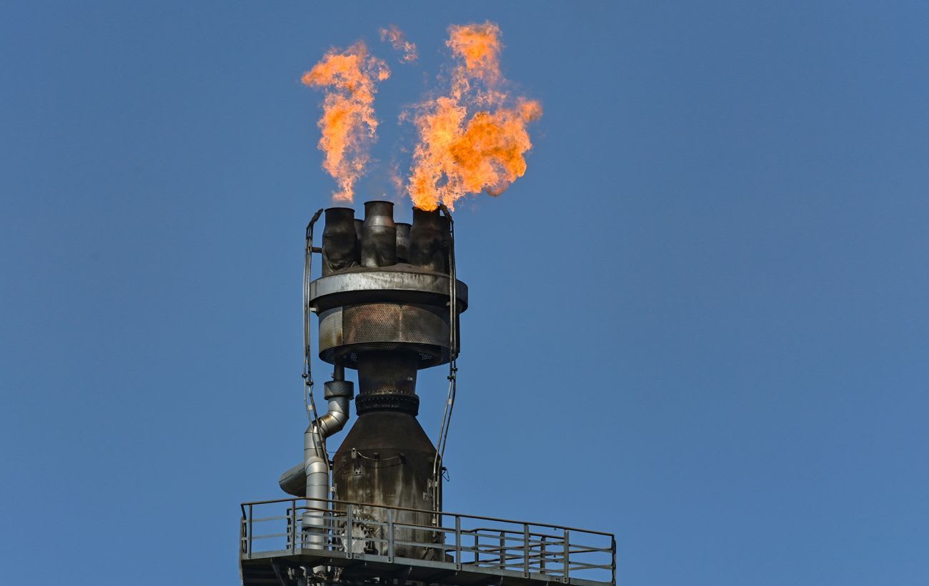 Fire at Primorsk oil terminal flares up again, satellite images show