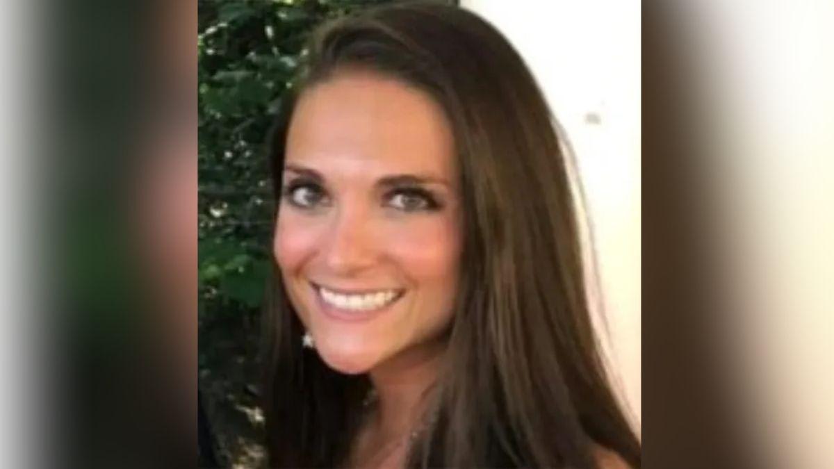 Disgraced middle school teacher accused of having sexual relations with ...