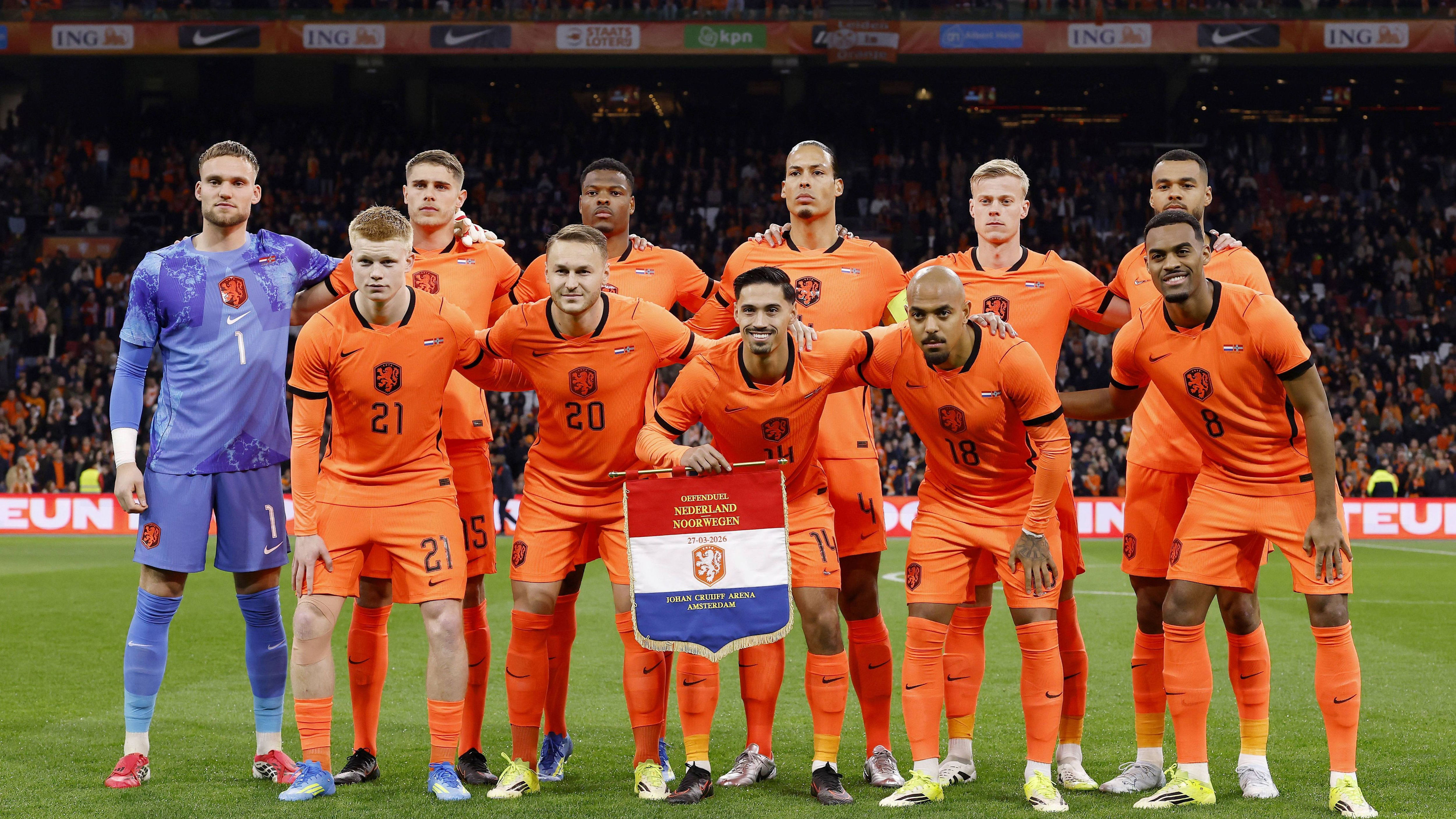 van-hanegem-weigert-om-speler-nu-al-af-te-schrijven-voor-het-nederlands