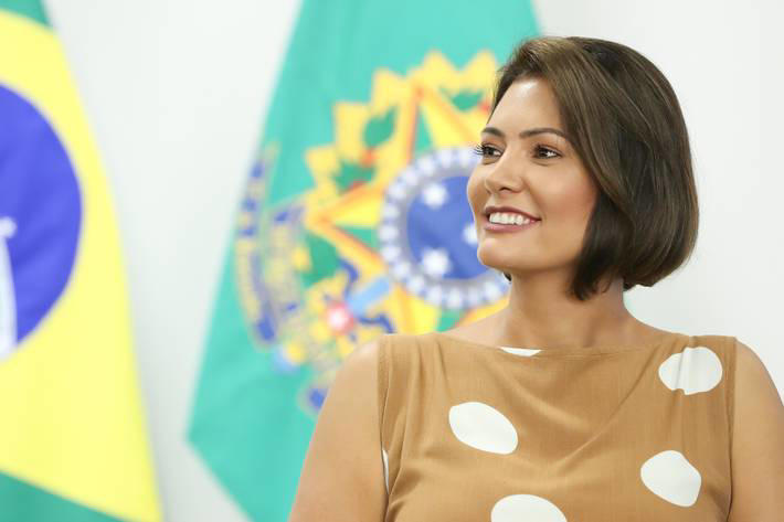 Filha de Michelle Bolsonaro ganha cargo em Brasília do governo de SC