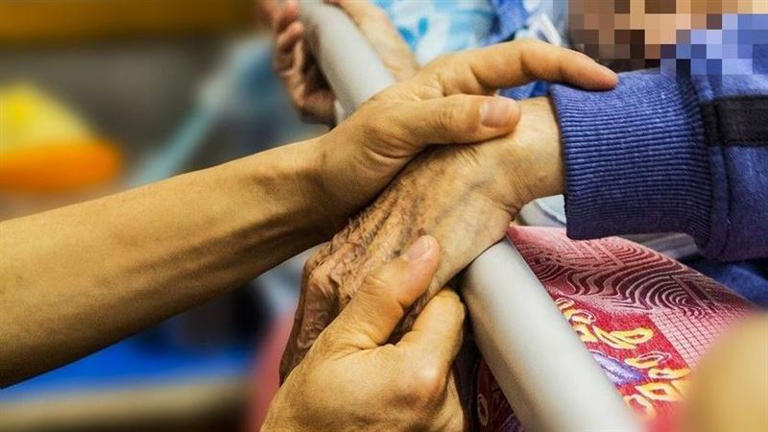 一位擁房的爸爸，車禍後送入加護病房，急用錢的情況，子女卻無法代售房屋。（示意圖／翻攝自PIXABAY）