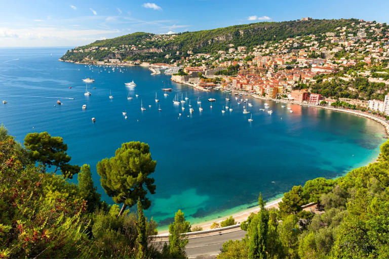 The French Riviera is a popular tourist region in southeastern France. Find sights, hotels, restaurants, and more in this travel guide.