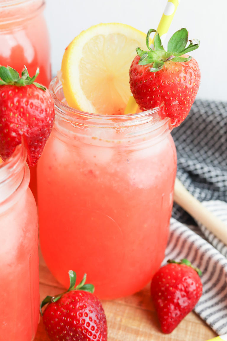 How To Make Strawberry Lemonade Homemade