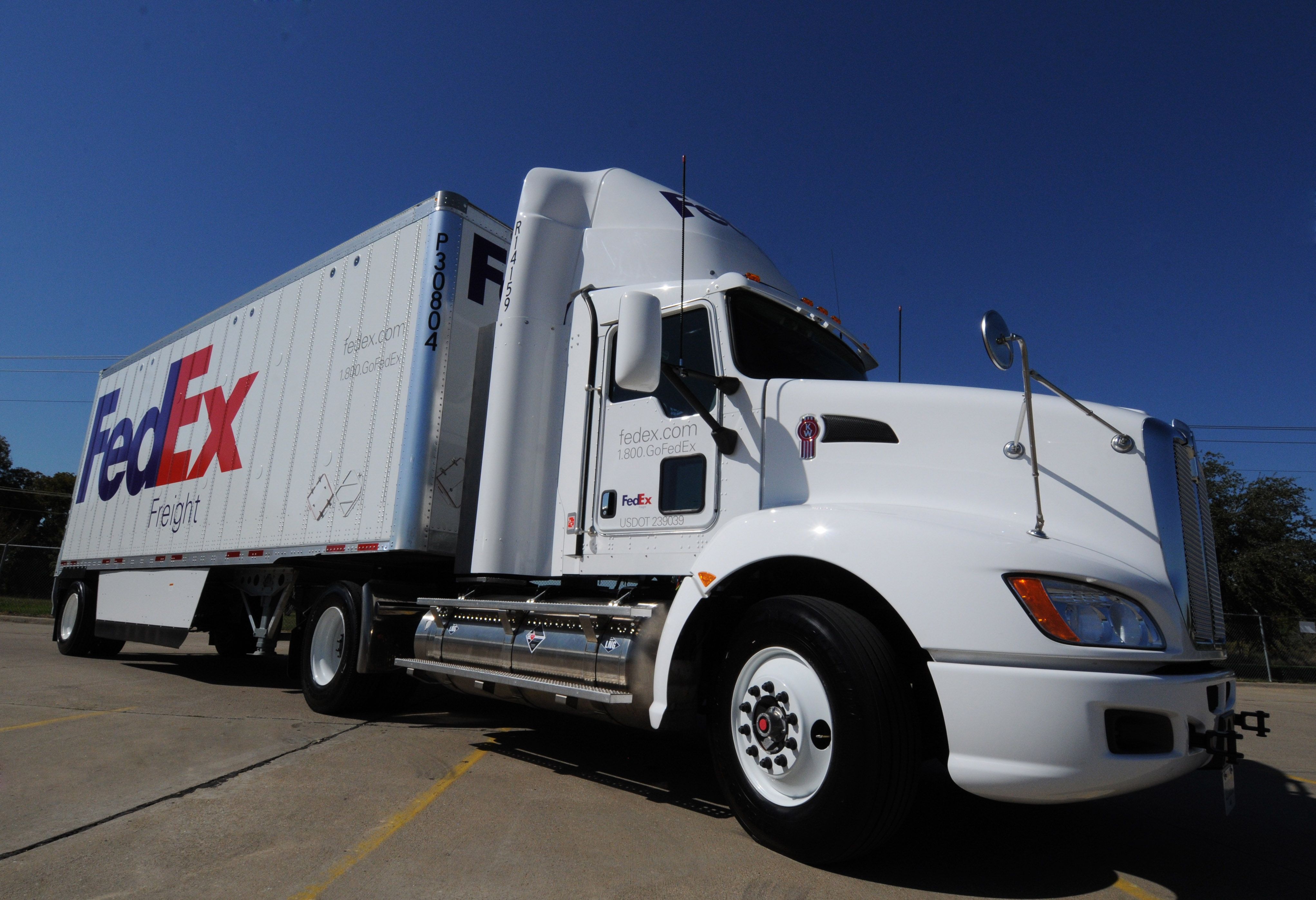 FEDEX freight. FEDEX Linehaul Driver.