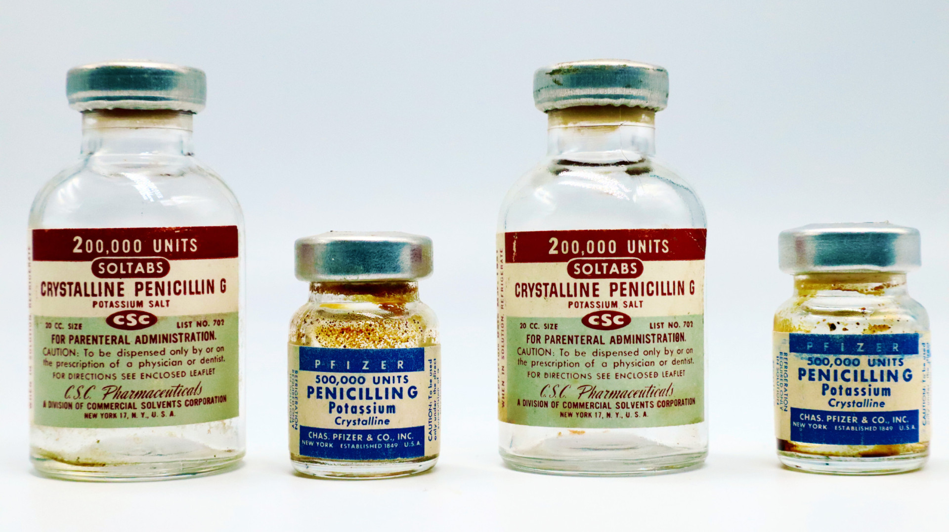 Пенициллин 10. Флакон из под пенициллина. Pfizer пенициллин. Флеминг пенициллин. Pfizer 1849.