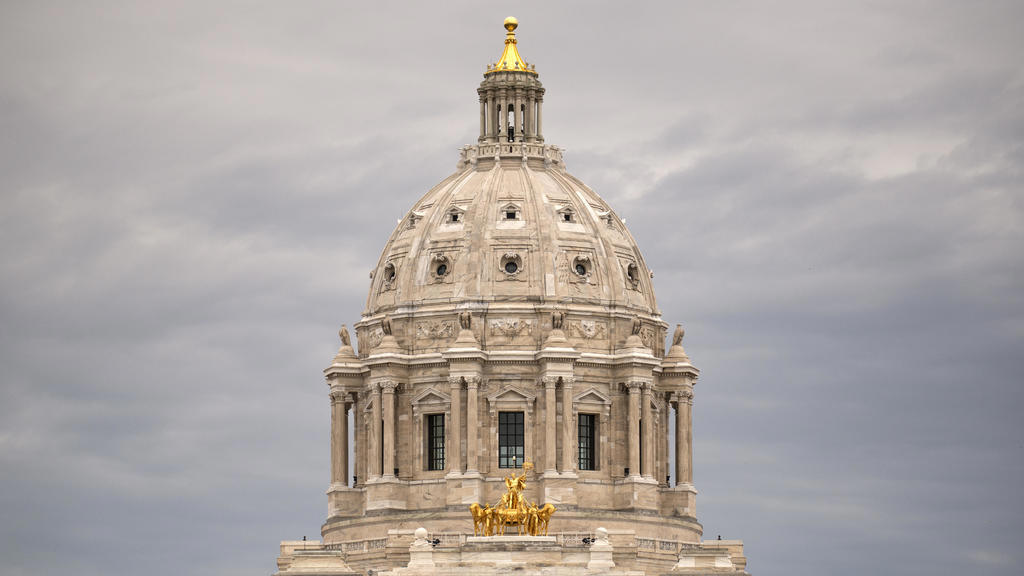 minnesota-legislature-approves-3b-tax-bill-featuring-rebate-checks