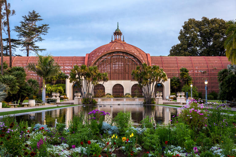 San Diego is overflowing with gardens that offer visitors a peaceful place to relax & unwind. Read on for the most lovely San Diego gardens!