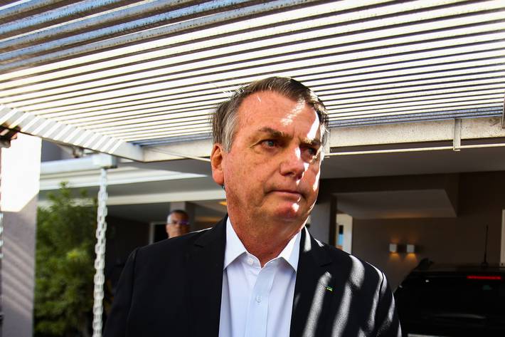 ‘não sabia que tinha cofre em casa’, diz bolsonaro sobre busca e apreensão da pf