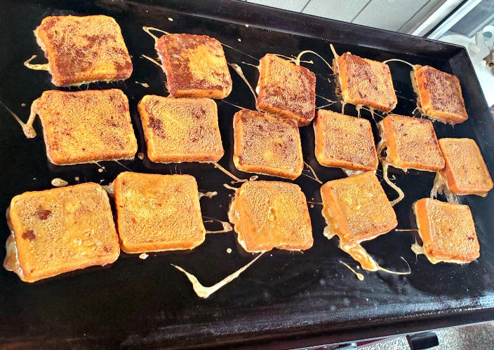 French Toast On The Blackstone Griddle!!