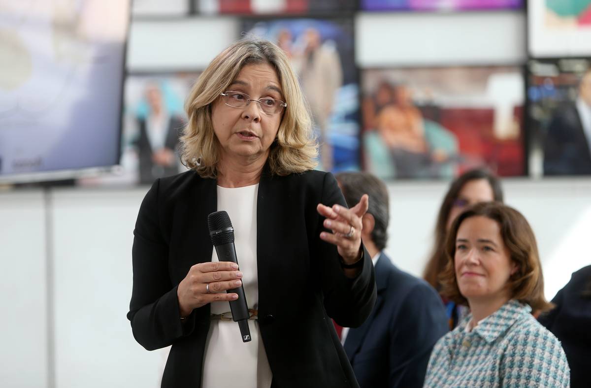 ministra da saúde indica para a liderança da administração dos serviços de saúde um defensor da reforma de fernando araújo