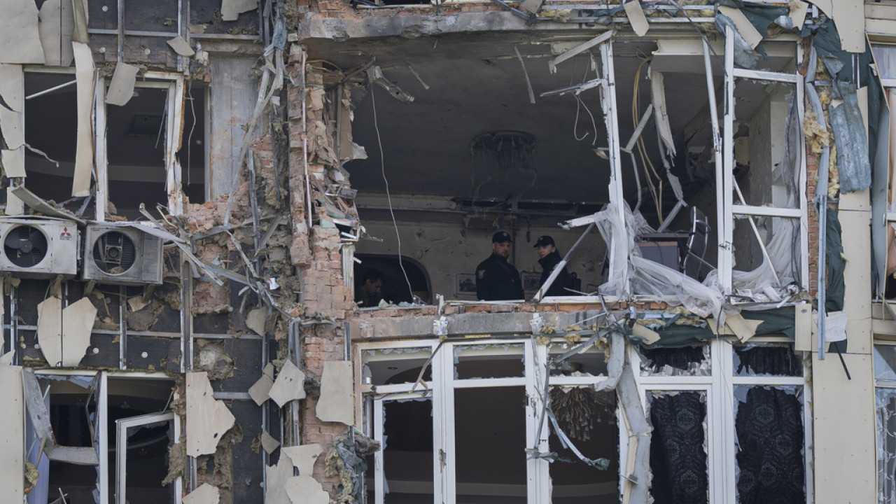 ουκρανία: οι ένοπλες δυνάμεις κατέρριψαν 12 drones, πύραυλο και βομβαρδιστικό της ρωσίας