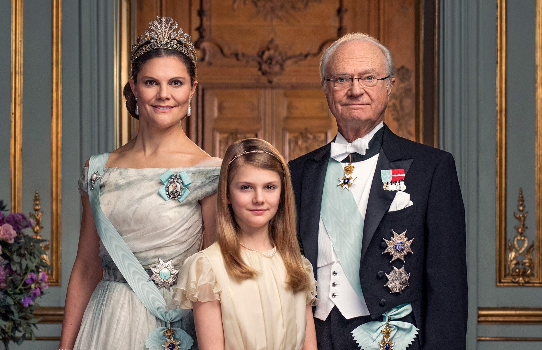 Peek inside the palaces of the world's wealthiest royals