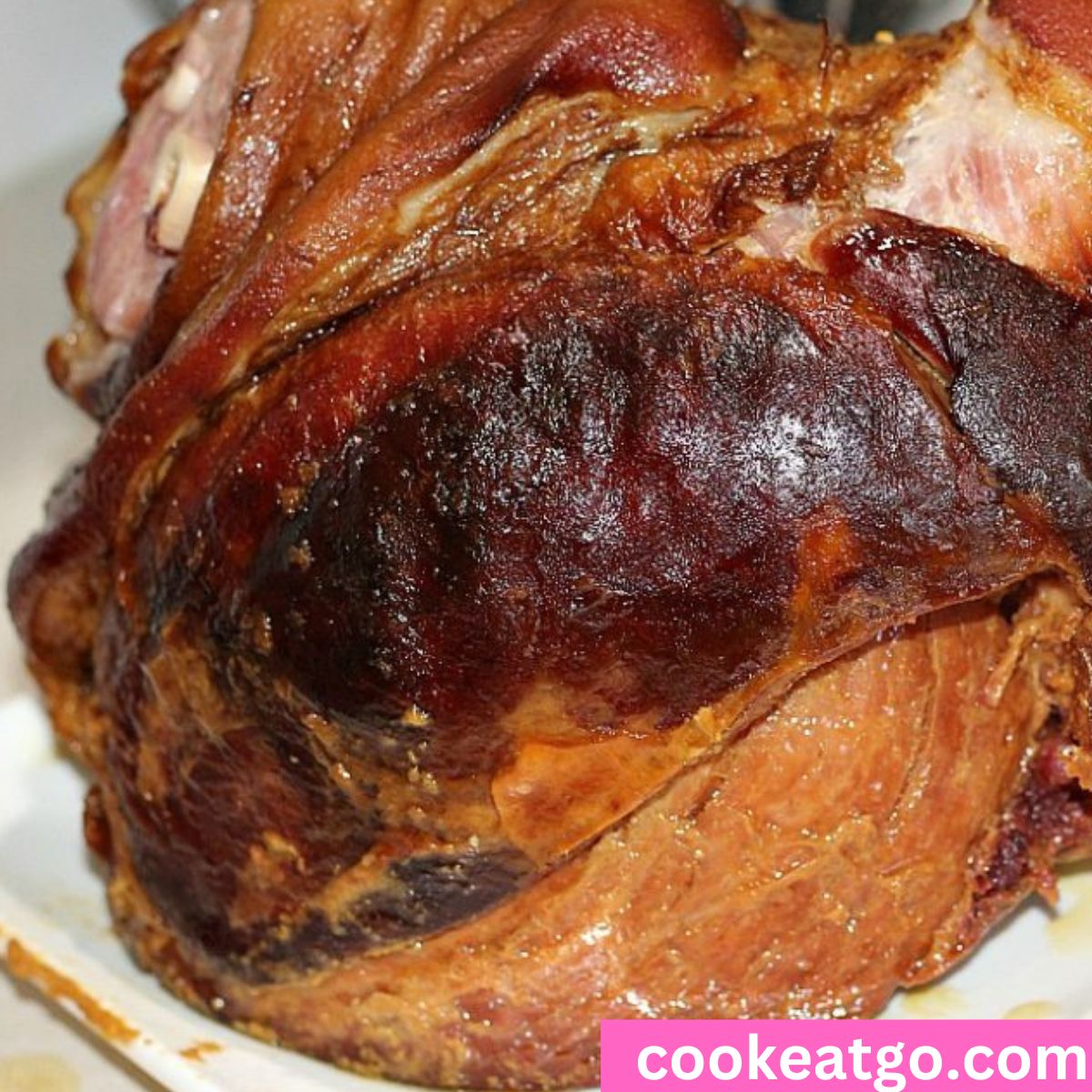 Slow Cooker Ham With Honey And Bourbon!