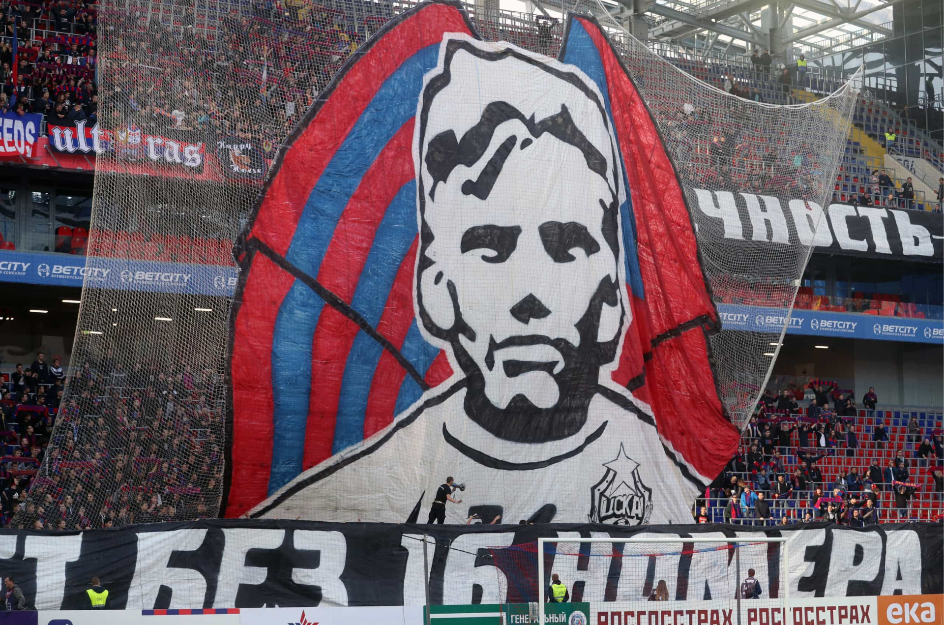 Tragische Zusammenbrüche auf dem Fußballplatz